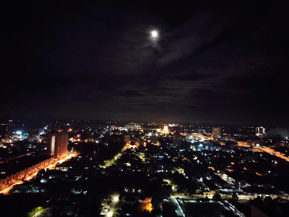 Cmk Apartmen Mutiara Tower 3 Bedroom Kota Bharu#Netflix Kültér fotó